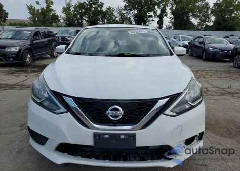 2017 Nissan Sentra S z USA, uszkodzony, nr VIN 3N1AB7AP9HY265880